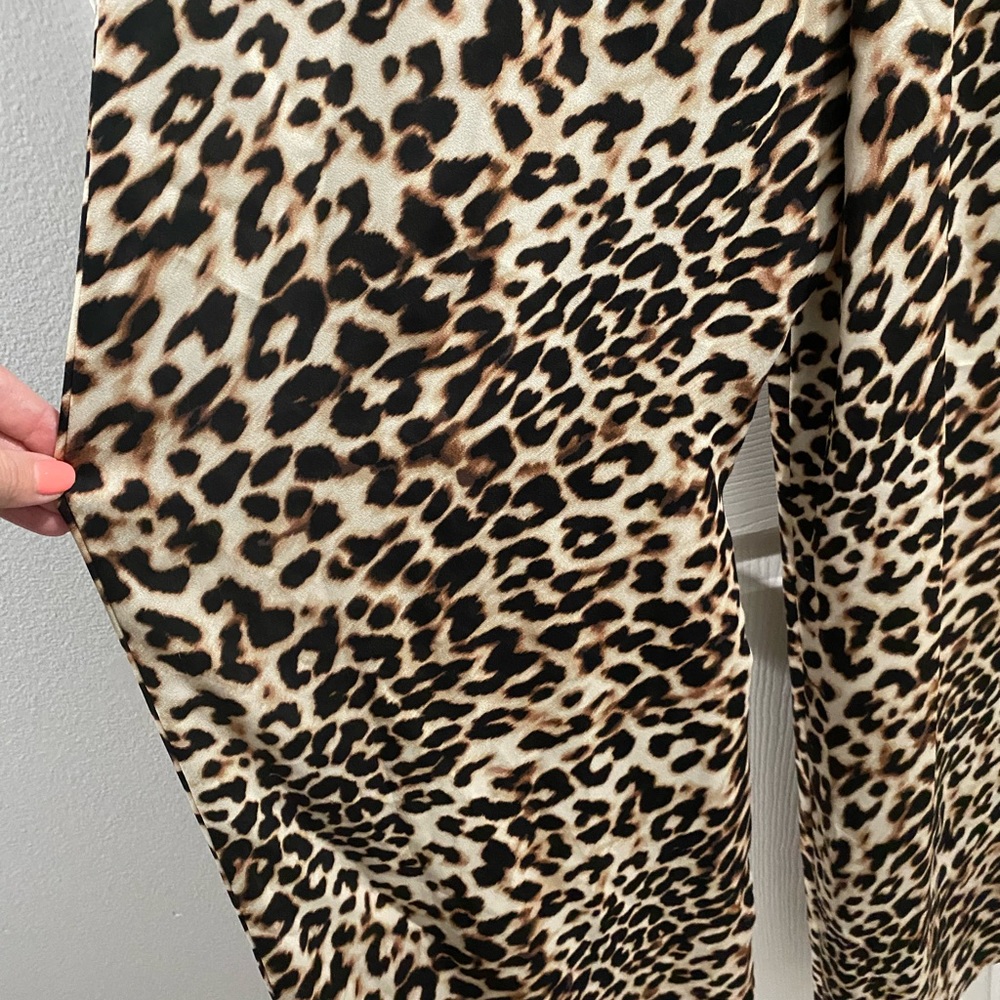 BCBGmaxazria wide leg leopard printed jumpsuit XS - Picture 8 of 11